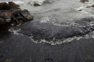 Sénégal : Un navire déverse 45 mille litres de gasoil sur une plage